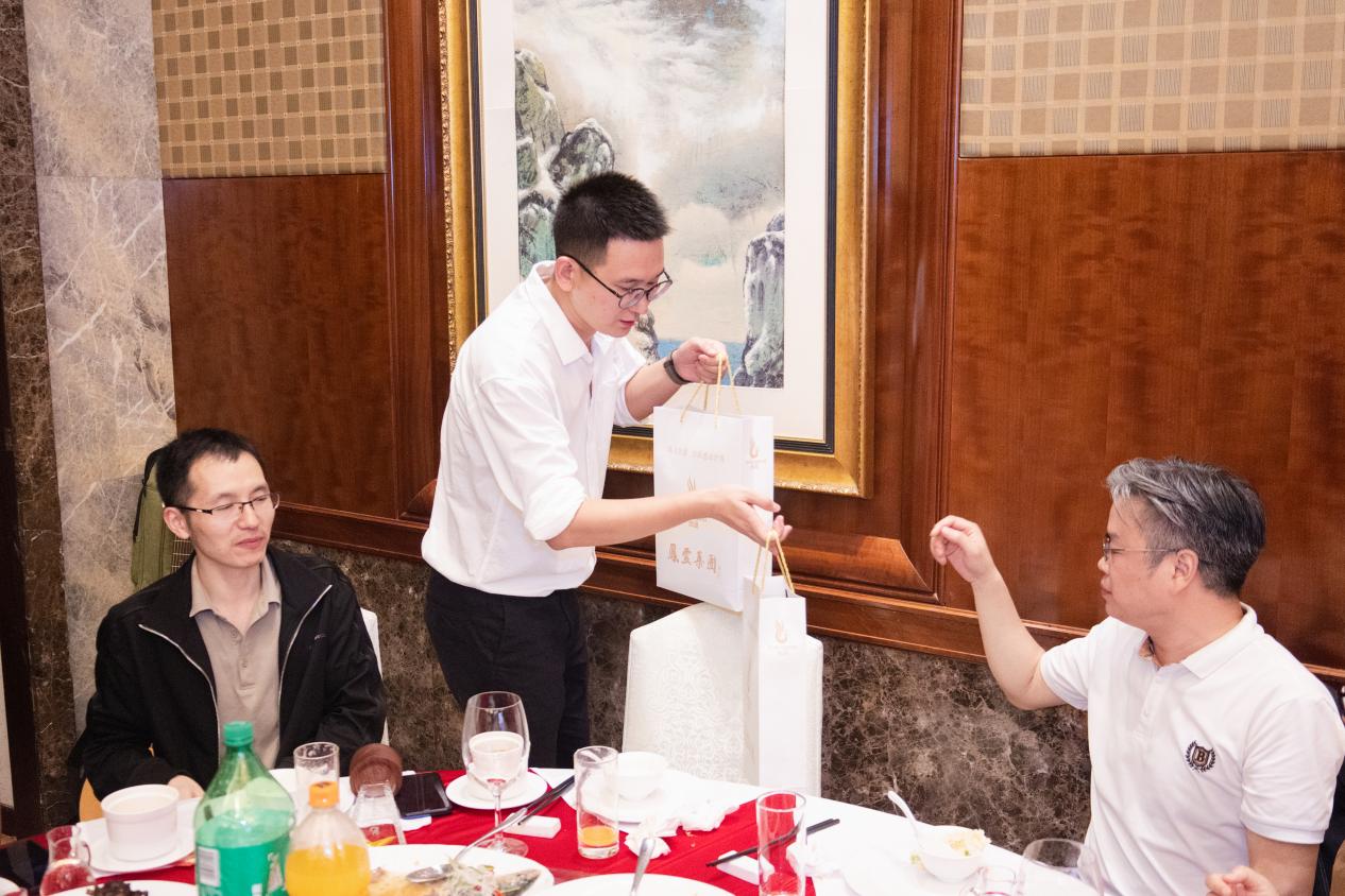 江蘇鳳靈樂器有限公司 江蘇鳳靈樂器有限公司